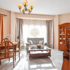 https://apartamento-centrico-zona-tranquila.hotelsinnerja.org